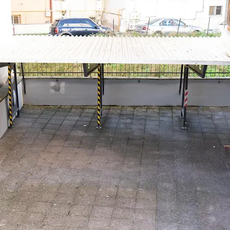 The Whole Packet β3 Center With Parking * ラリサ