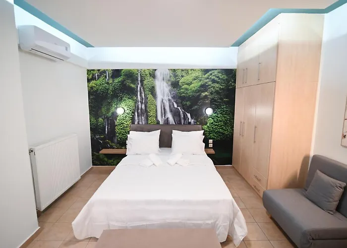 The Whole Packet β3 Center With Parking *