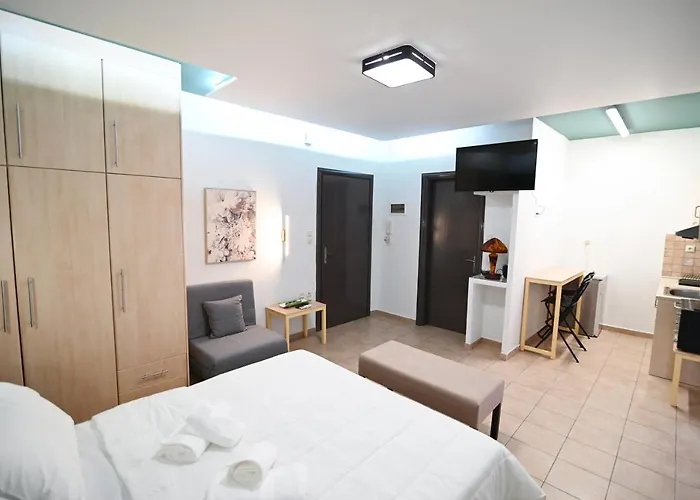 The Whole Packet β3 Center With Parking